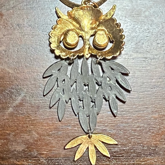 Vintage Large Mod Articulated Golden Silver Owl Pendant with Vintage Gold chain - Picture 6 of 8
